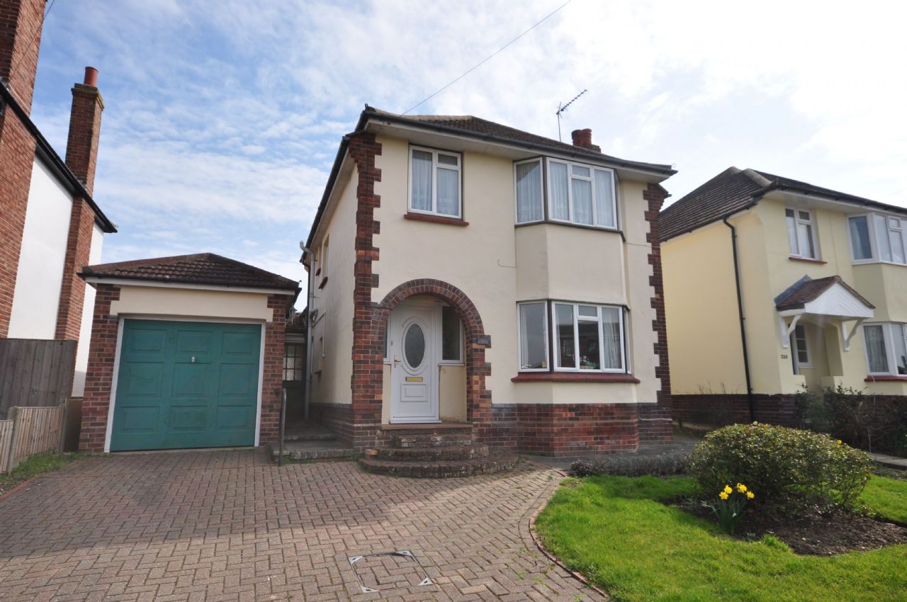 3 bedroom detached house for sale in WALTON ROAD, WALTONONTHENAZE CO14